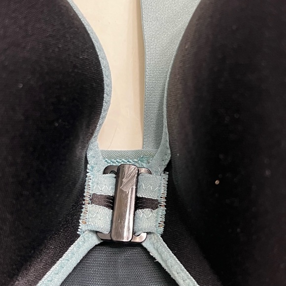 Women's Victoria's secret knockout
sports bra front closure Blue Size 32 DDD - Picture 9 of 16